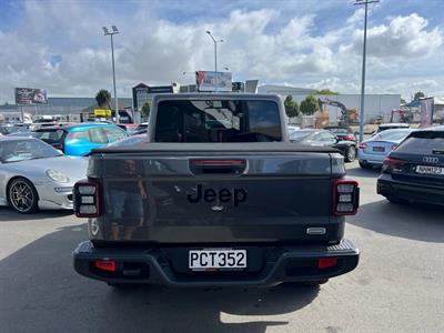 2022 Jeep Gladiator - Thumbnail