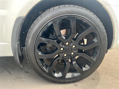 2011 Land Rover Range Rover - Thumbnail