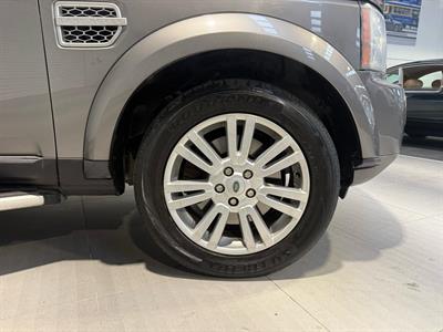 2010 Land Rover Discovery - Thumbnail
