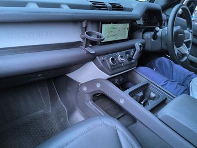 2023 Land Rover Defender - Thumbnail
