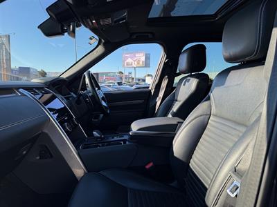 2021 Land Rover Discovery - Thumbnail