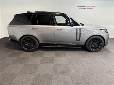 2022 Land Rover Range Rover - Thumbnail