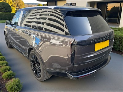 2022 Land Rover Range Rover - Thumbnail