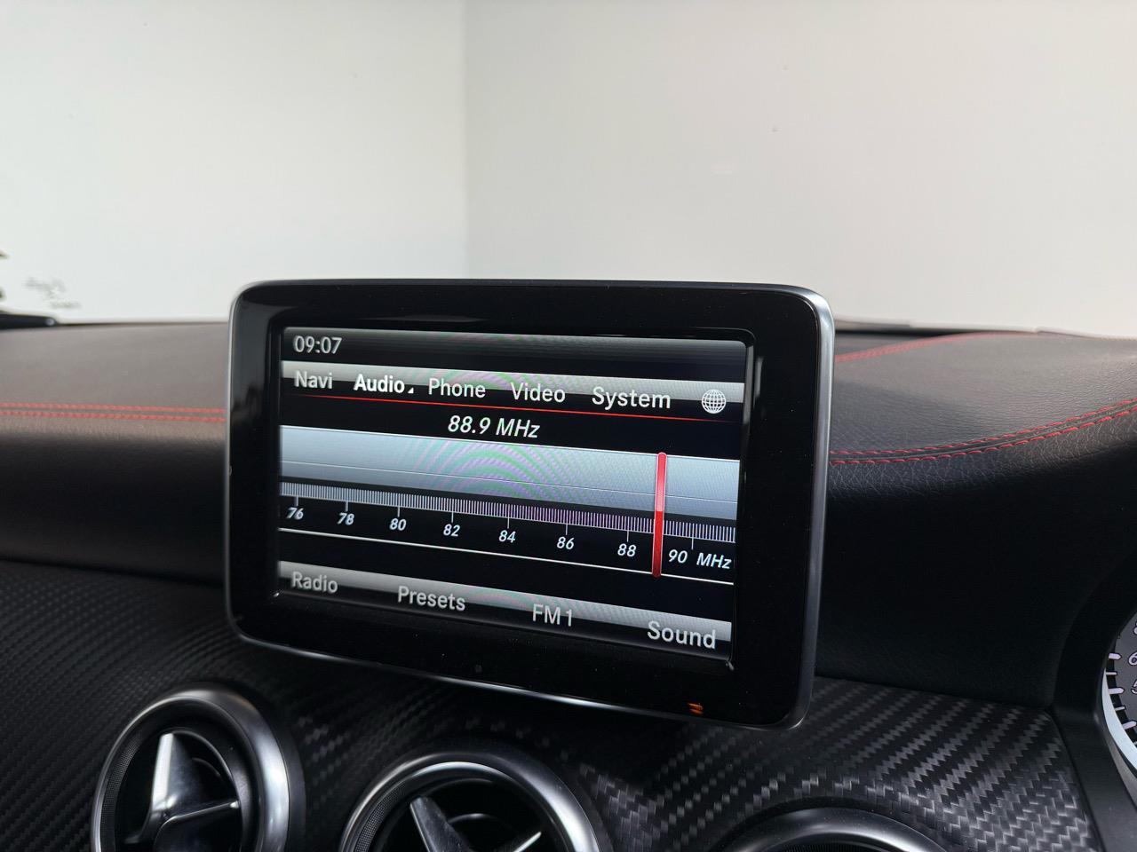 2014 Mercedes-Benz A 180