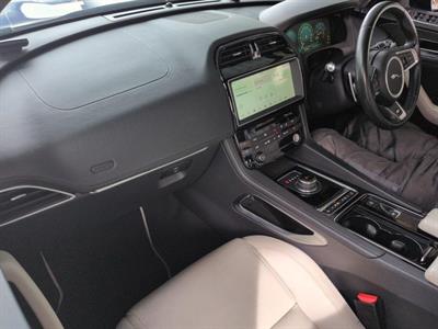 2016 Jaguar F-Pace - Thumbnail