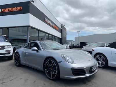 2017 Porsche 911 - Thumbnail