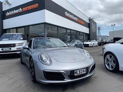 2017 Porsche 911 - Thumbnail