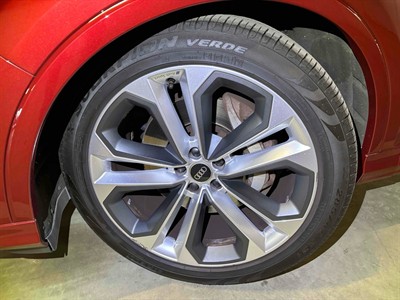 2022 Audi Q7 - Thumbnail