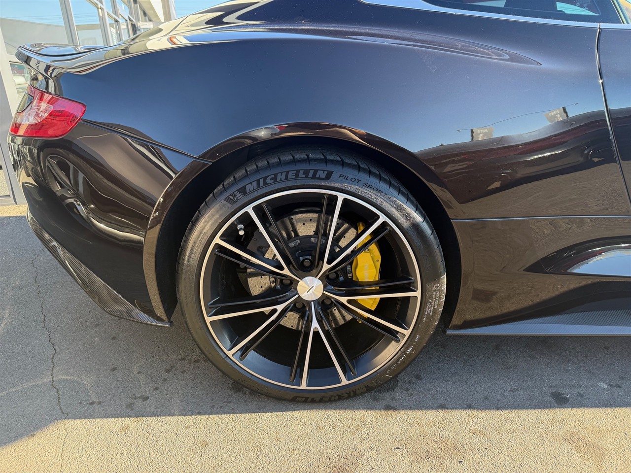 2013 Aston Martin Vanquish