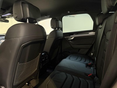 2023 Volkswagen Touareg - Thumbnail