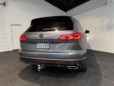 2023 Volkswagen Touareg - Thumbnail