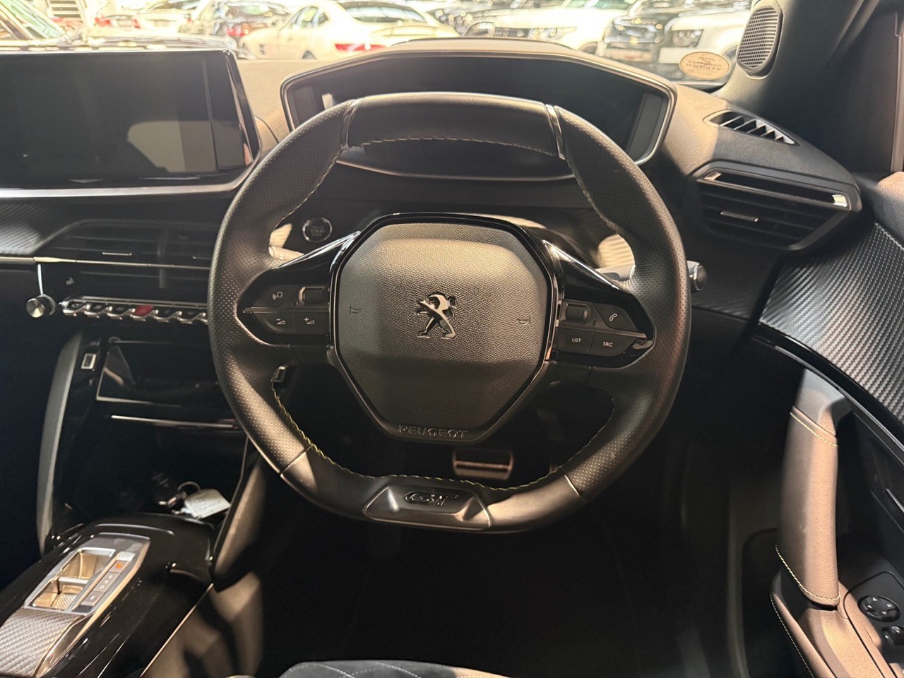 2022 Peugeot e-2008