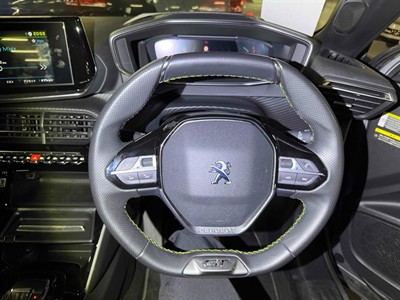 2022 Peugeot e-2008 - Thumbnail