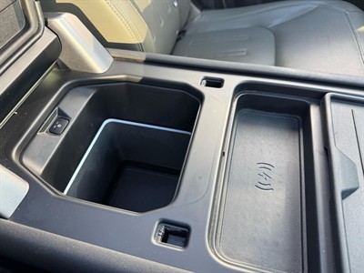 2021 Land Rover Defender - Thumbnail