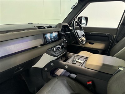 2021 Land Rover Defender - Thumbnail
