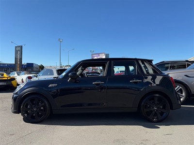2023 Mini Cooper S - Thumbnail