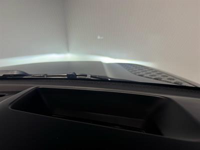 2023 Land Rover Defender - Thumbnail