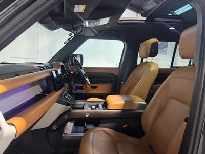 2023 Land Rover Defender - Thumbnail