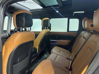 2023 Land Rover Defender - Thumbnail