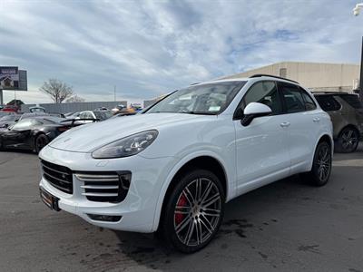 2015 Porsche Cayenne - Thumbnail