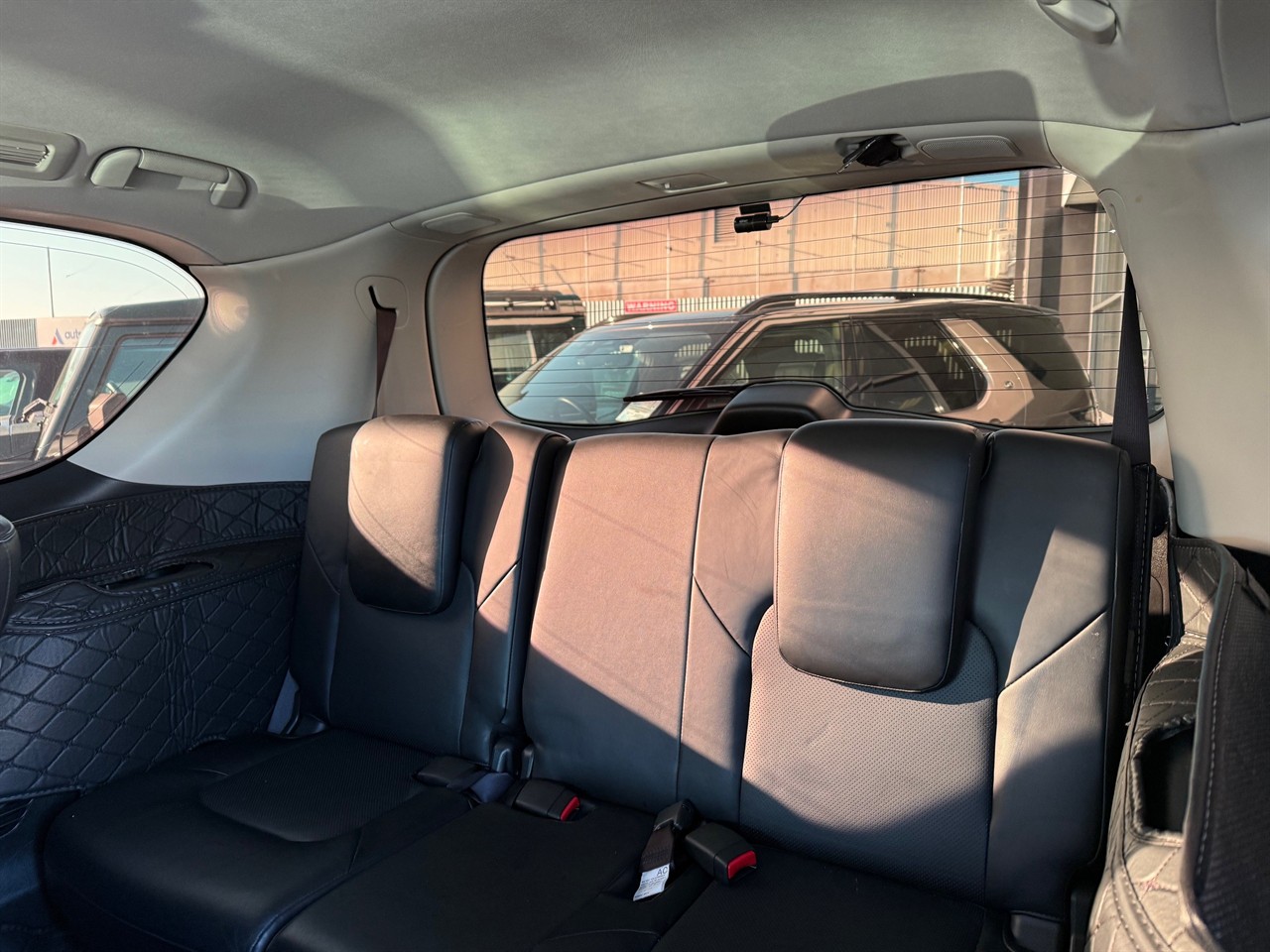 2016 INFINITI QX80