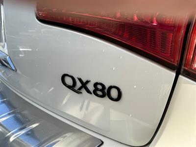 2016 INFINITI QX80 - Thumbnail