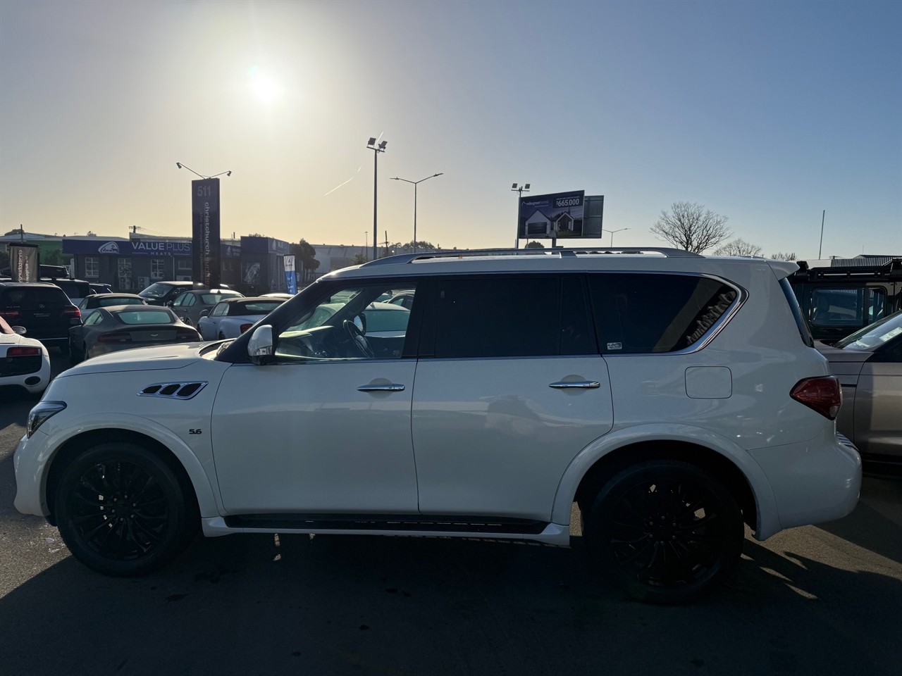 2016 INFINITI QX80