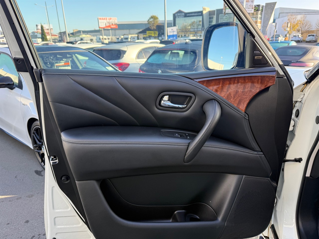2016 INFINITI QX80