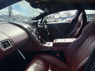 2010 Aston Martin Rapide - Thumbnail