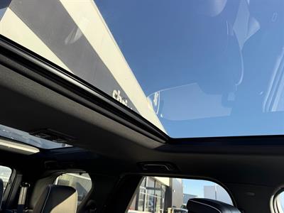 2021 Land Rover Discovery - Thumbnail