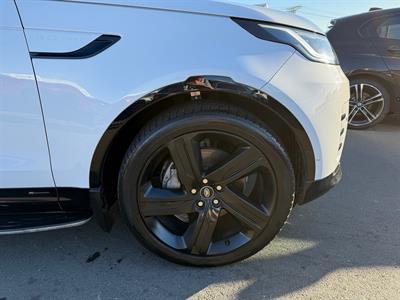 2021 Land Rover Discovery - Thumbnail