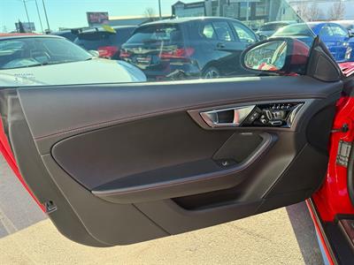 2016 Jaguar F-Type - Thumbnail