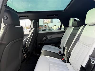 2023 Land Rover Range Rover Sport - Thumbnail