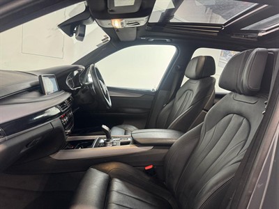 2017 BMW X5 - Thumbnail