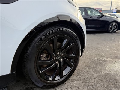2019 Land Rover Discovery - Thumbnail