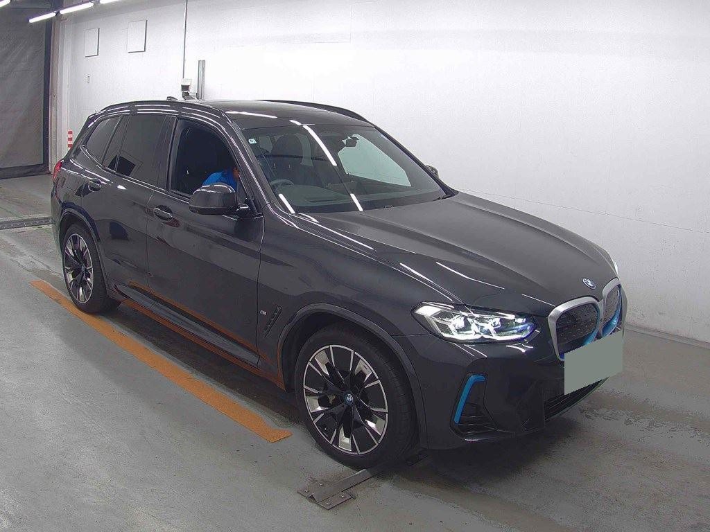 2022 BMW iX3