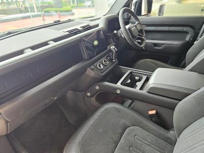 2023 Land Rover Defender - Thumbnail