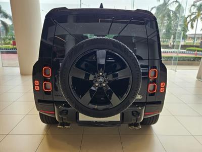 2023 Land Rover Defender - Thumbnail