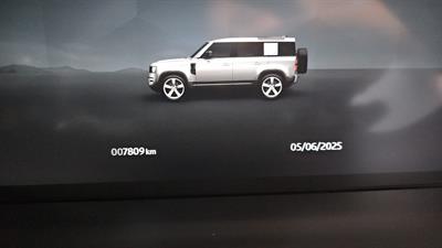 2023 Land Rover Defender - Thumbnail