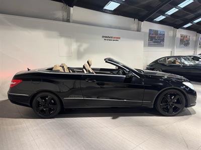 2011 Mercedes-Benz E 350 - Thumbnail