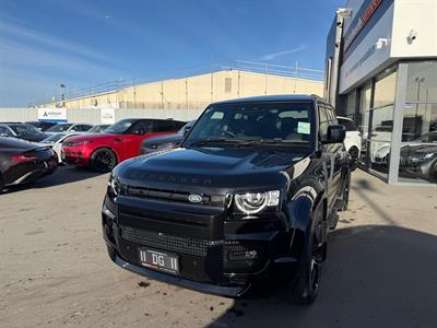 2022 Land Rover Defender - Thumbnail