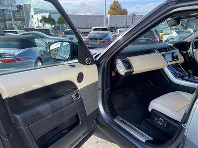2018 Land Rover Range Rover - Thumbnail