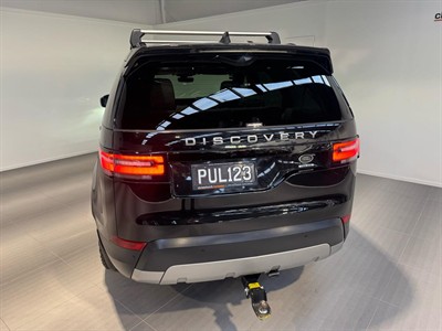 2017 Land Rover Discovery - Thumbnail