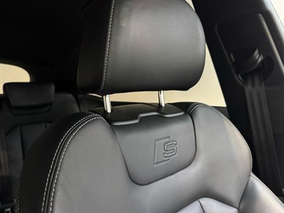 2021 Audi Q8 - Thumbnail