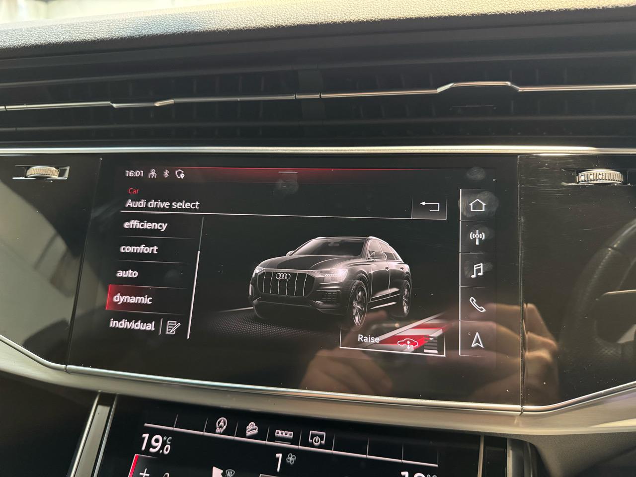 2021 Audi Q8