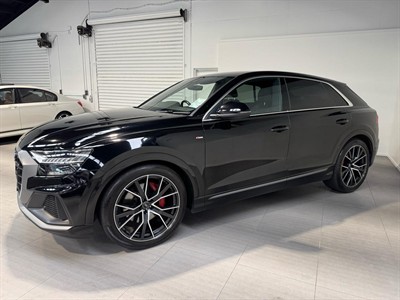 2021 Audi Q8 - Thumbnail