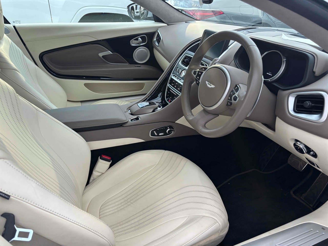 2018 Aston Martin DB11