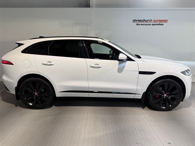 2022 Jaguar F-Pace - Thumbnail