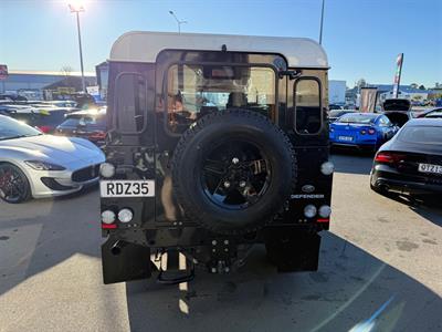 2016 Land Rover Defender - Thumbnail