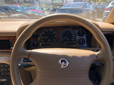 1995 Daimler Double Six - Thumbnail